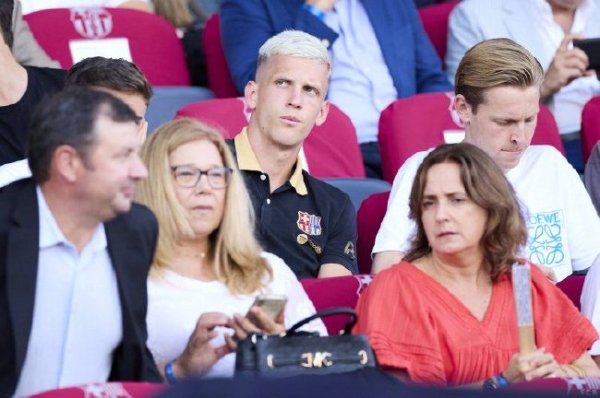 巴萨忽视听证会肯求 确保奥尔莫和维克托1月注册