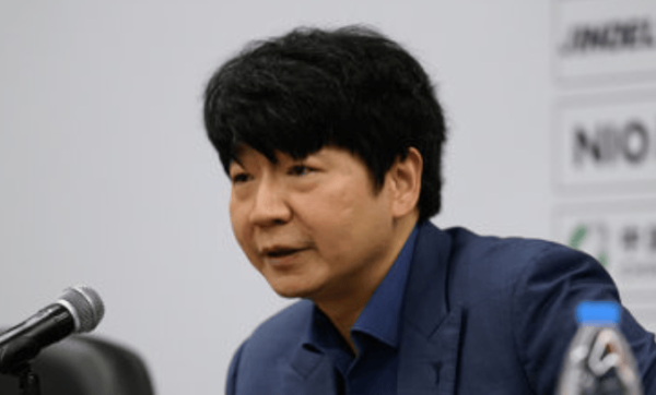 邱彪: 本场最大的问题是篮板球, 其次是对要点东说念主的扎眼