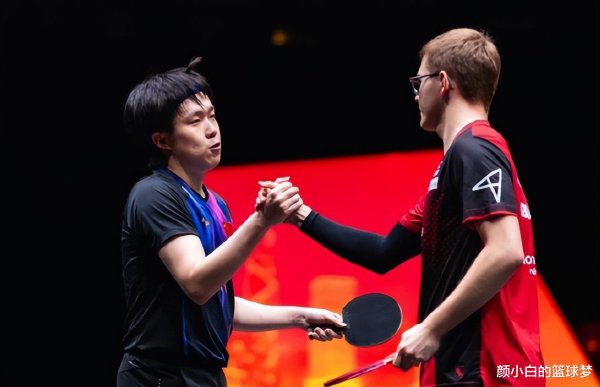 王楚钦戴背部护具落地北京! 登上日本杂志封面 乒超总决赛出战存疑