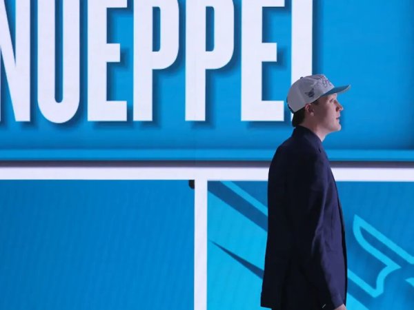 畴昔门面! 克努佩尔大爆发, 黄蜂该以他重建吗?