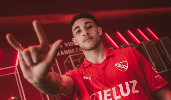 普斯卡什奖得主是蒙铁尔堂弟, 他和小蜘蛛恩佐作念过队友