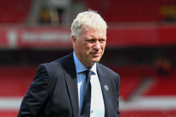 莫耶斯活气法则圭臬: 要么能让我辩驳裁判, 要么记者别问裁判话题