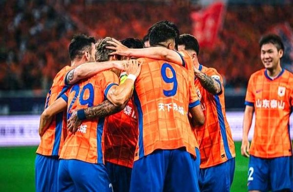 中超转会市集吵杂超卓，山东泰山原土球员只出不进依然保持低调