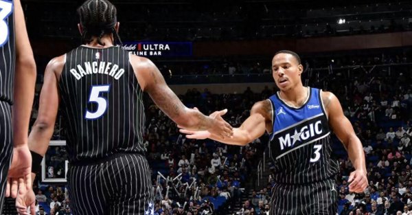 7分钟高效孝敬却遭弃用，8次致命虚假反获掌声，普雷斯特双重标准