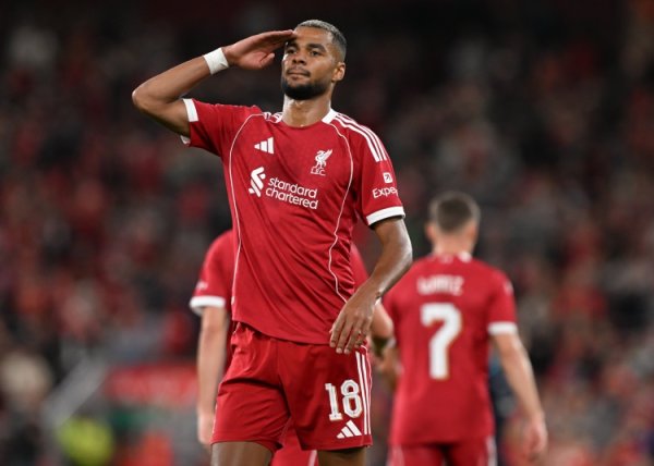 加盟利物浦3周年，加克波：很久没踢过中锋，会尽我所能匡助球队