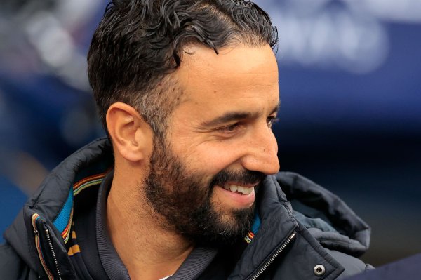 仅次于穆里尼奥！曼联解约阿莫林需付1200万欧，是队史第二贵解约