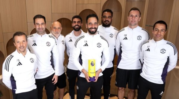 真有魔咒！英超10月最好阿莫林下课，11月最好马雷斯卡下课！