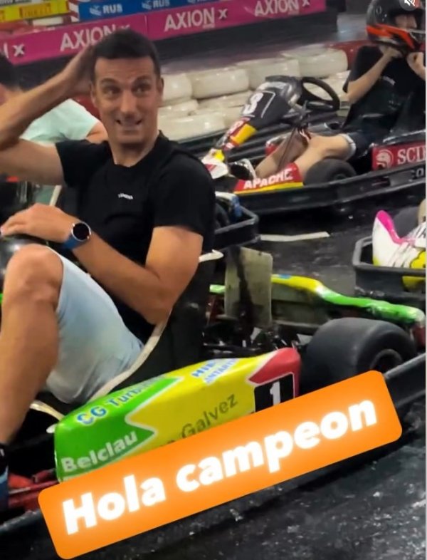 每体：斯卡洛尼进入卡丁车比赛夺冠，年青时曾是不良飞车党