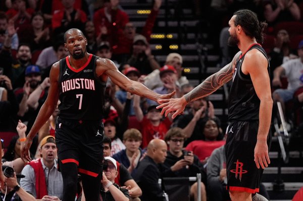 杜兰特：我十分尊重亚当斯 他每场齐在篮下肉搏并乐意作念出放弃